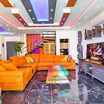 Saribelen Village 2 Bedroom With Garden And Private Pool *