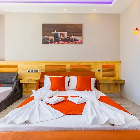 Saribelen Village 2 Bedroom With Garden And Private Pool * קלקן