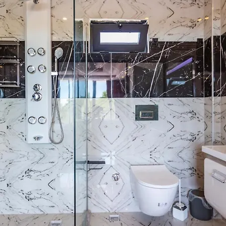 Saribelen Village 2 Bedroom With Garden And Private Pool * קלקן