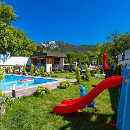 וילה Saribelen Village 2 Bedroom With Garden And Private Pool *