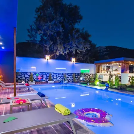 Saribelen Village 2 Bedroom With Garden And Private Pool Kalkan