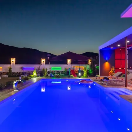 Saribelen Village 2 Bedroom With Garden And Private Pool Villa