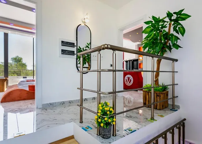 Вилла Saribelen Village 2 Bedroom With Garden And Private Pool *