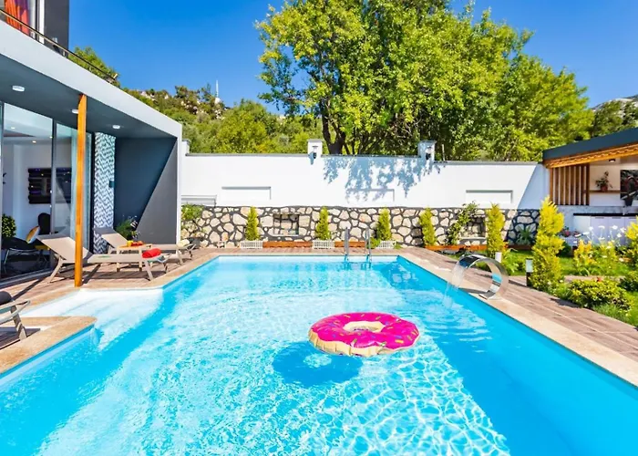 Saribelen Village 2 Bedroom With Garden And Private Pool Вилла *