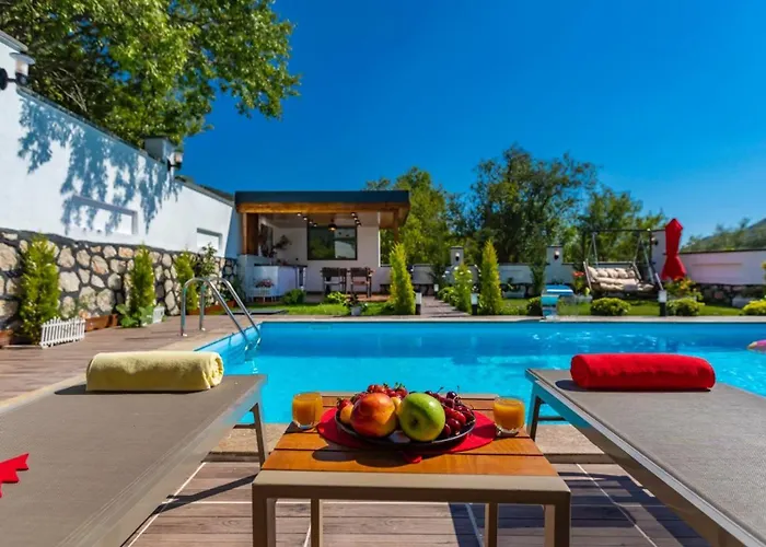 Saribelen Village 2 Bedroom With Garden And Private Pool Вилла